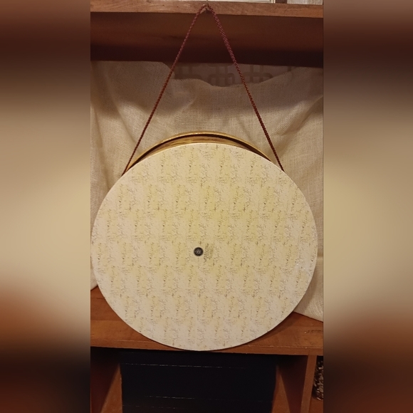 Modern Day Ladies Hat Box - Picture 2 of 2